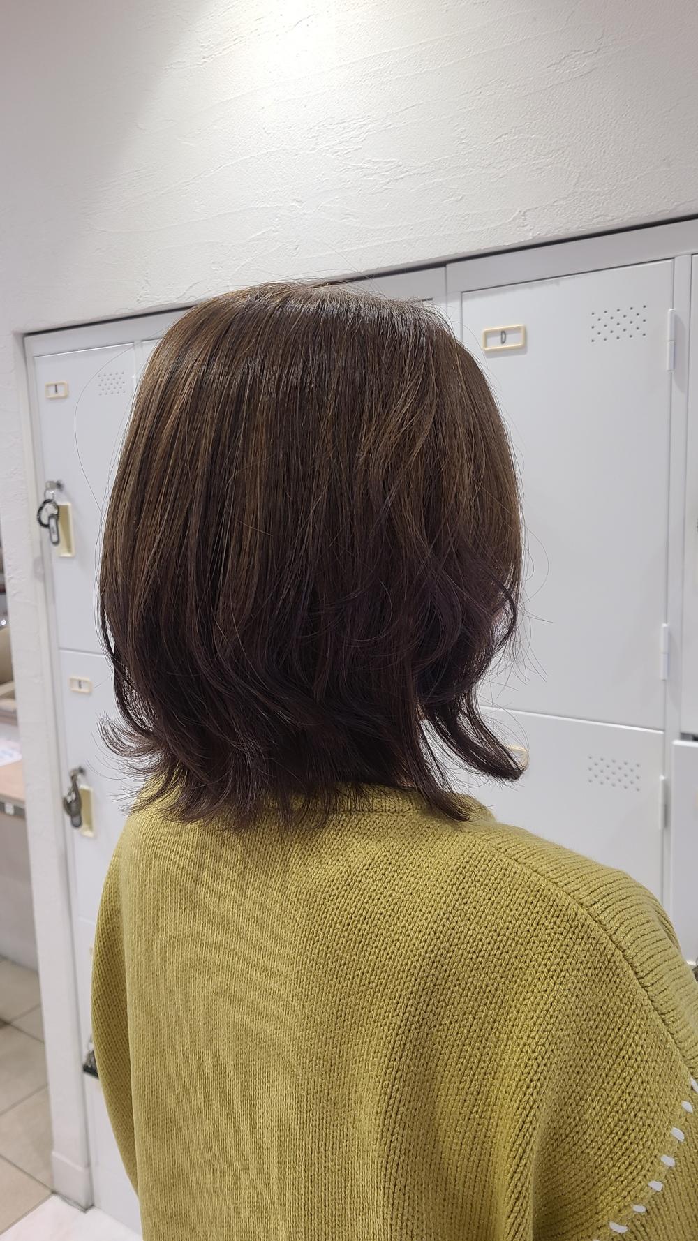 ミディアムくびれ×毛先パープルカラー｜サブ写真③