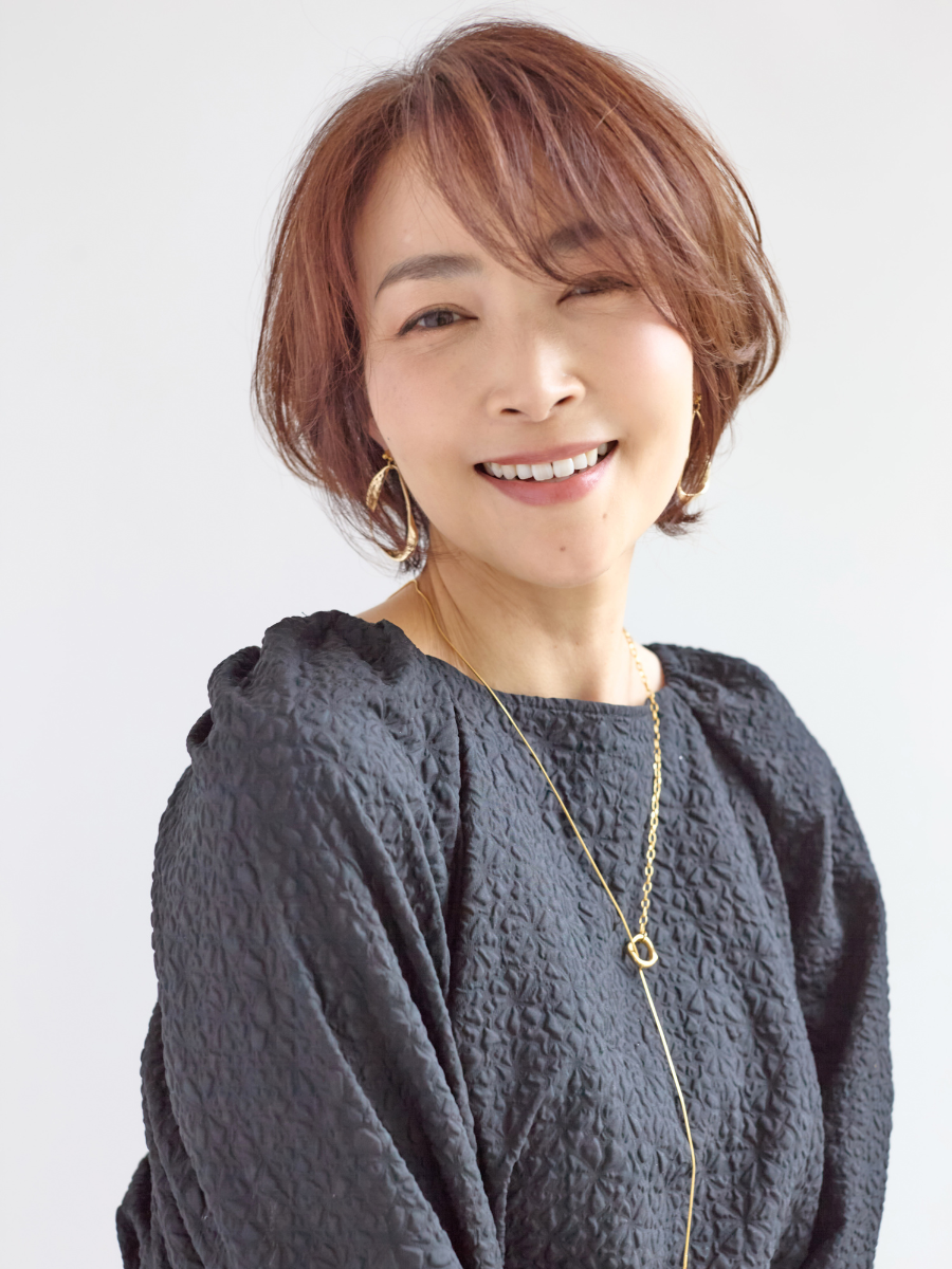 大人ショートヘア　脱白髪染め