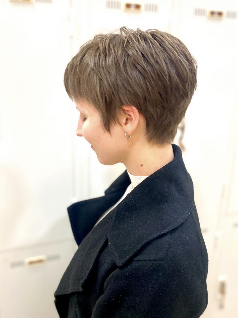 ショートヘア