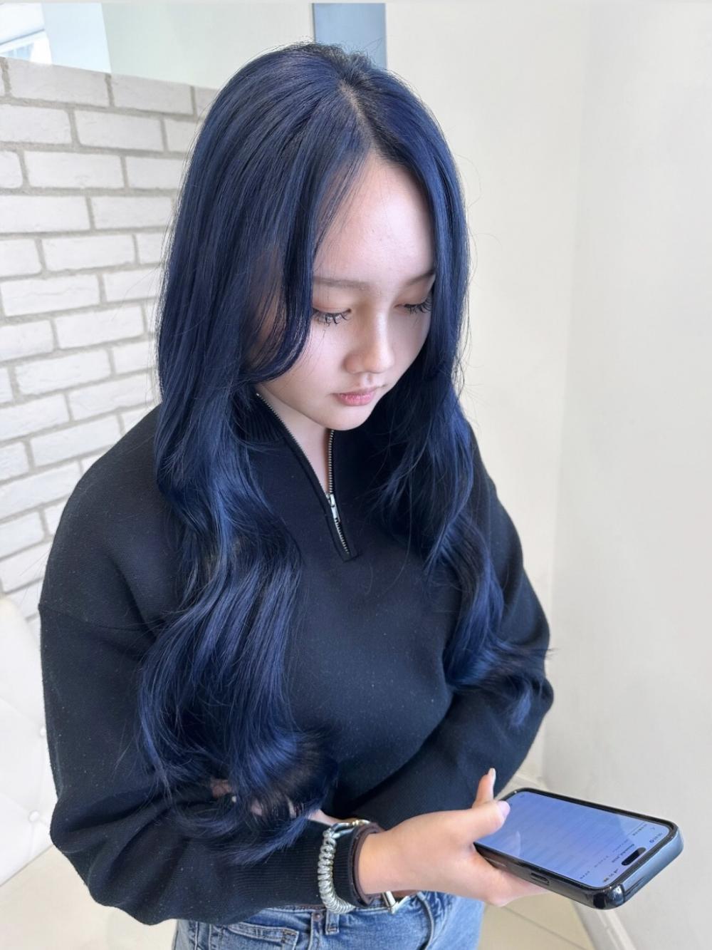 ネイビーブルー