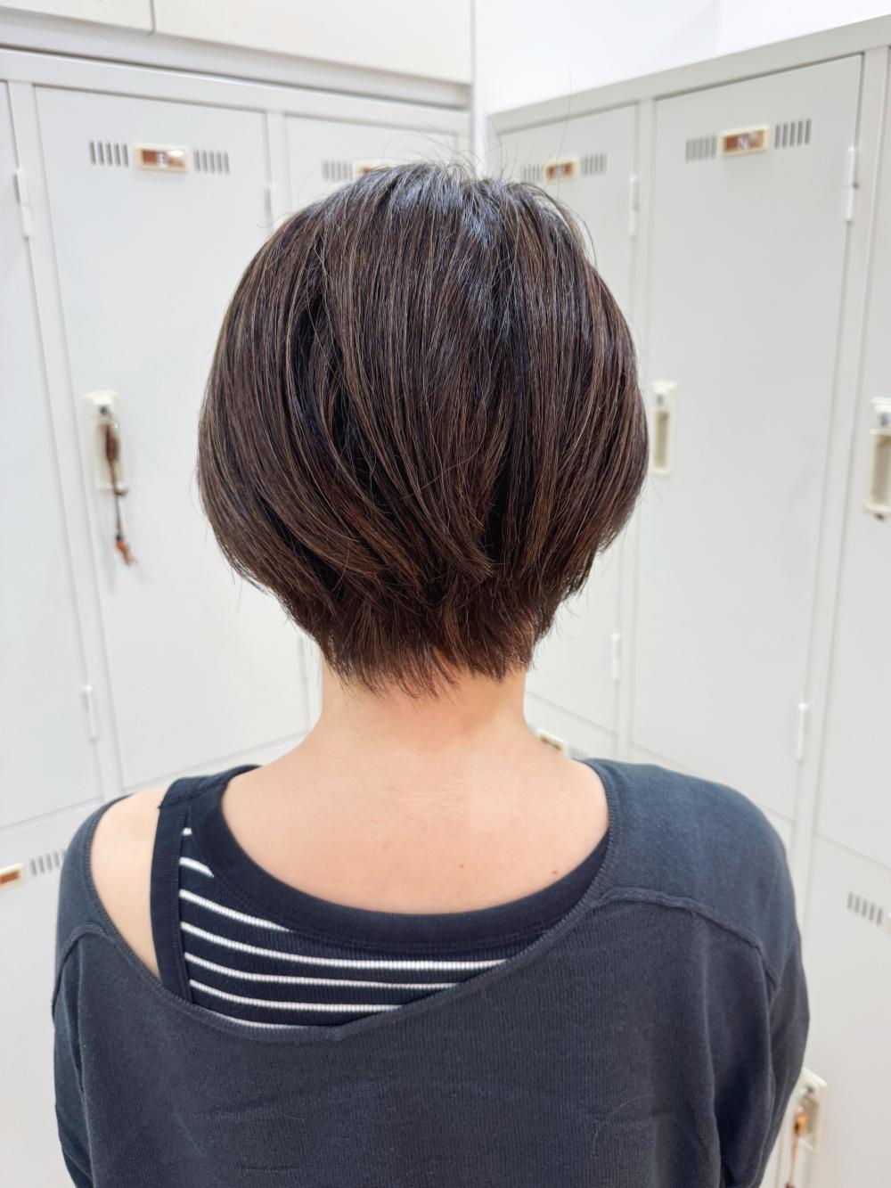 白髪ぼかしショートボブ｜サブ写真②