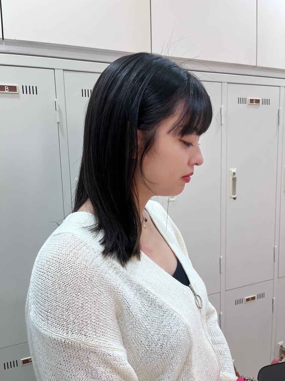ワイドバングともみあげ三角形カット｜サブ写真②