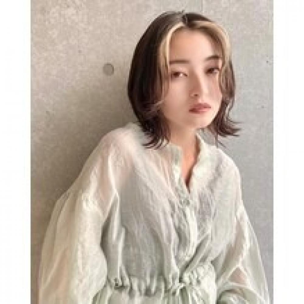 周りのハイライトで抜け感アップ♪  