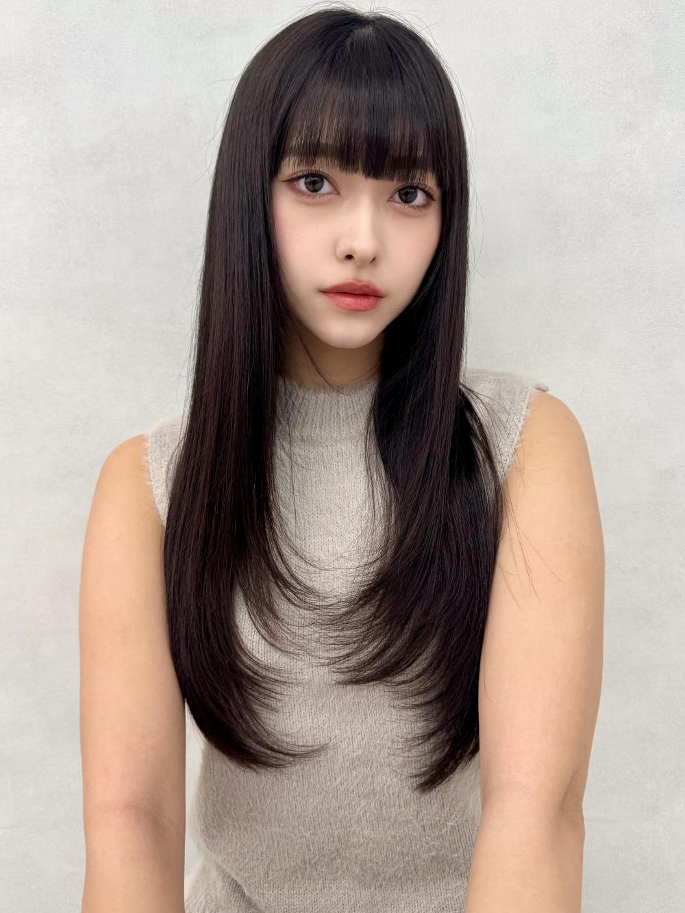 顔まわりレイヤーで小顔見せ◎大人可愛い王道ミディ