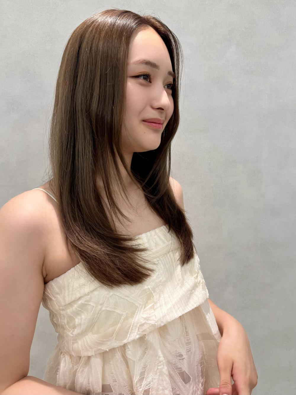 ナチュラルストレート×内巻きレイヤー