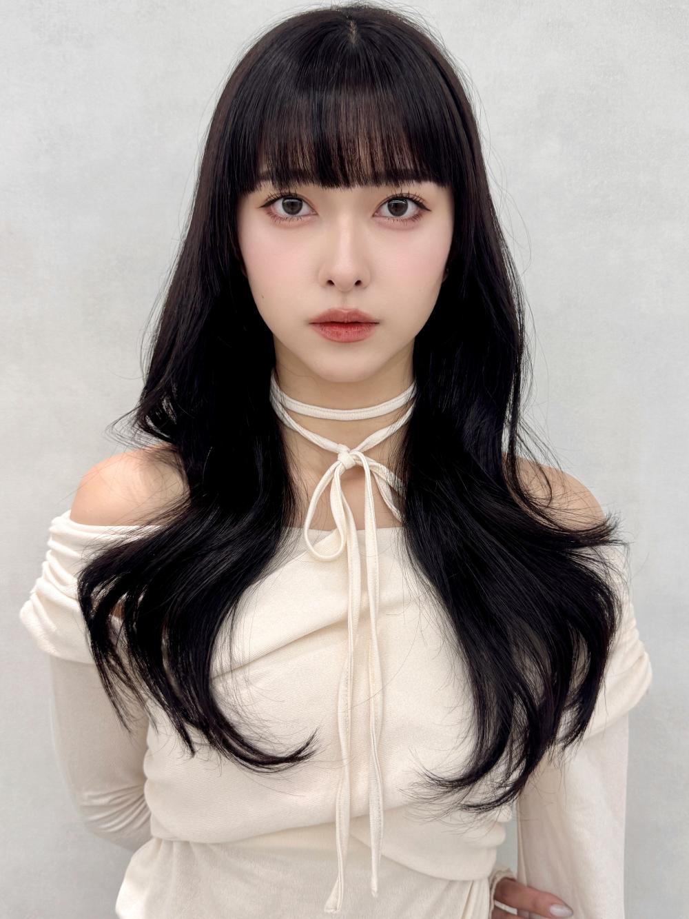 ぱつっと前髪×韓国風ロングカール