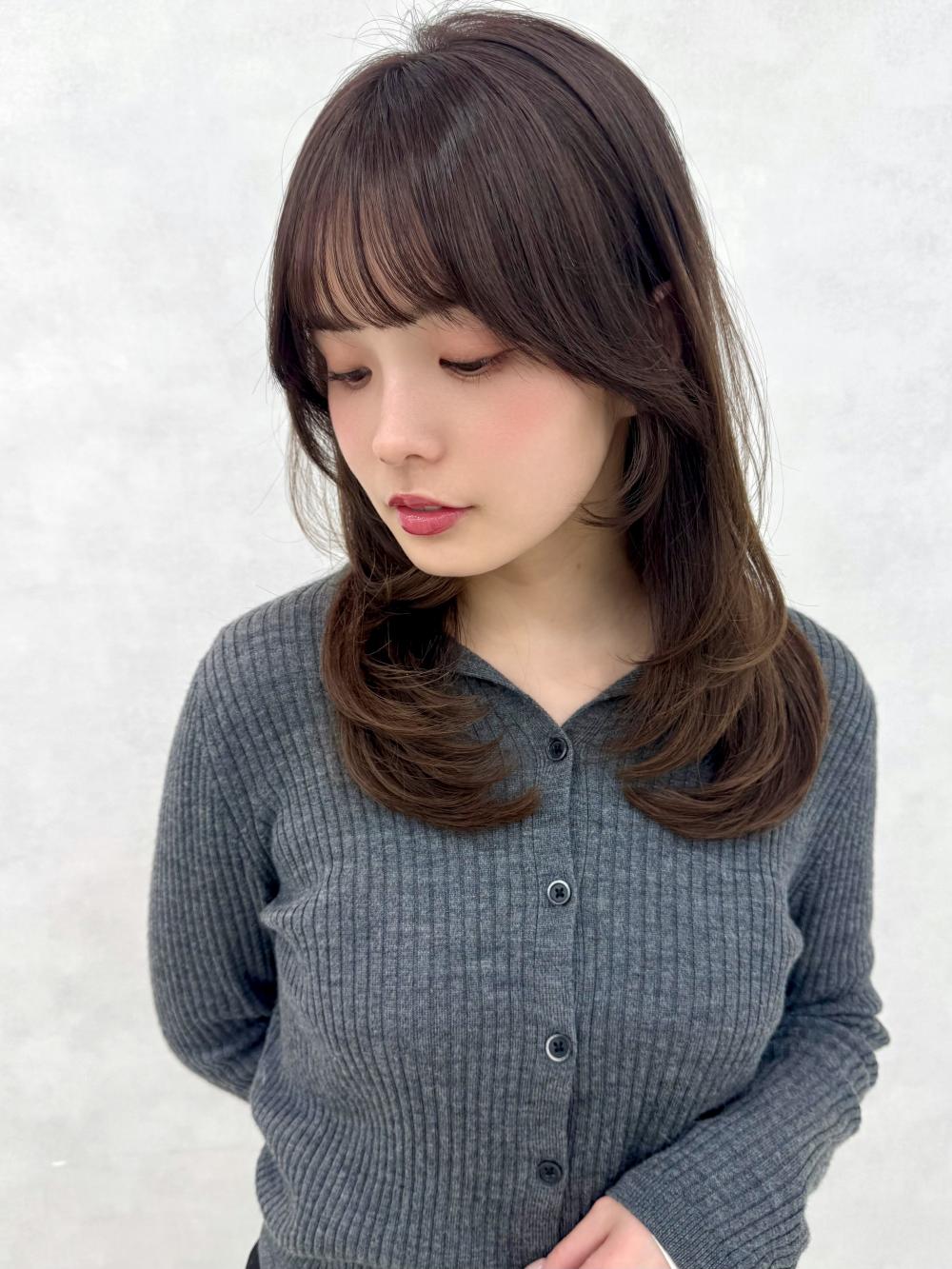 ナチュラルレイヤー×透け感バング