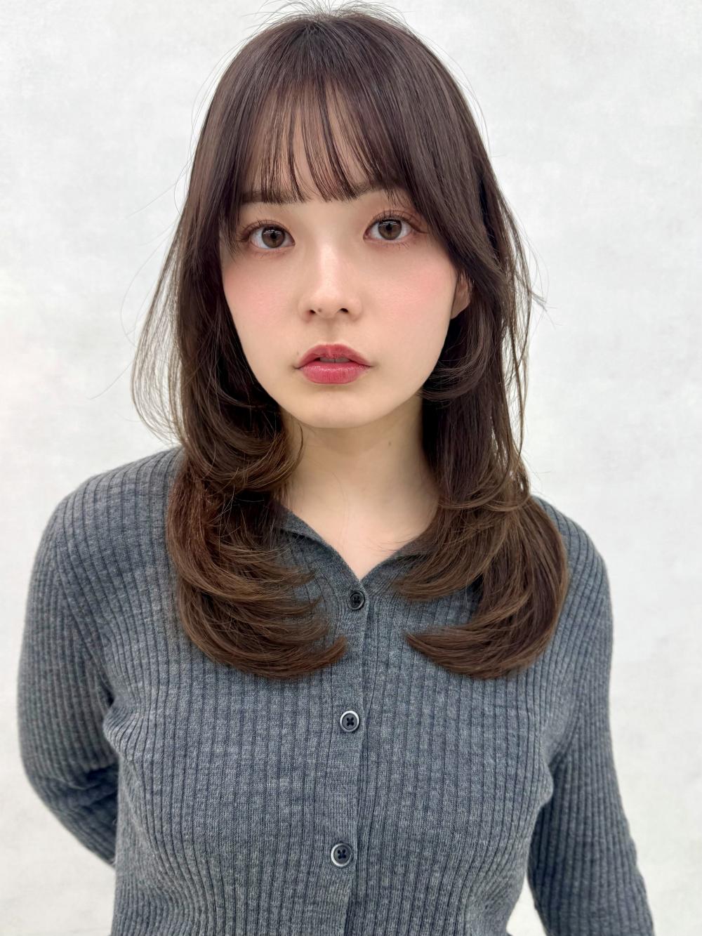 ナチュラルレイヤー×透け感バング