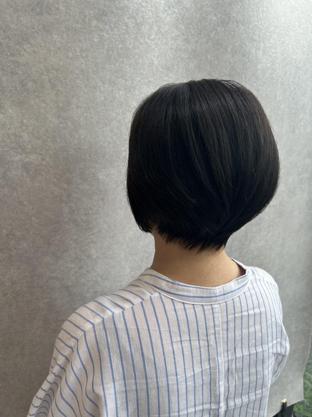 ショートボブ