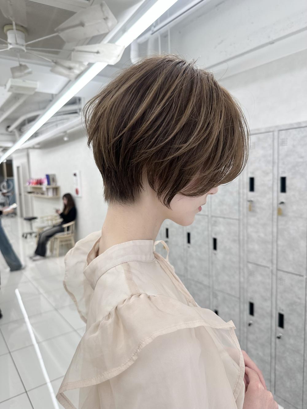 極細上品ハイライト×くびれショート