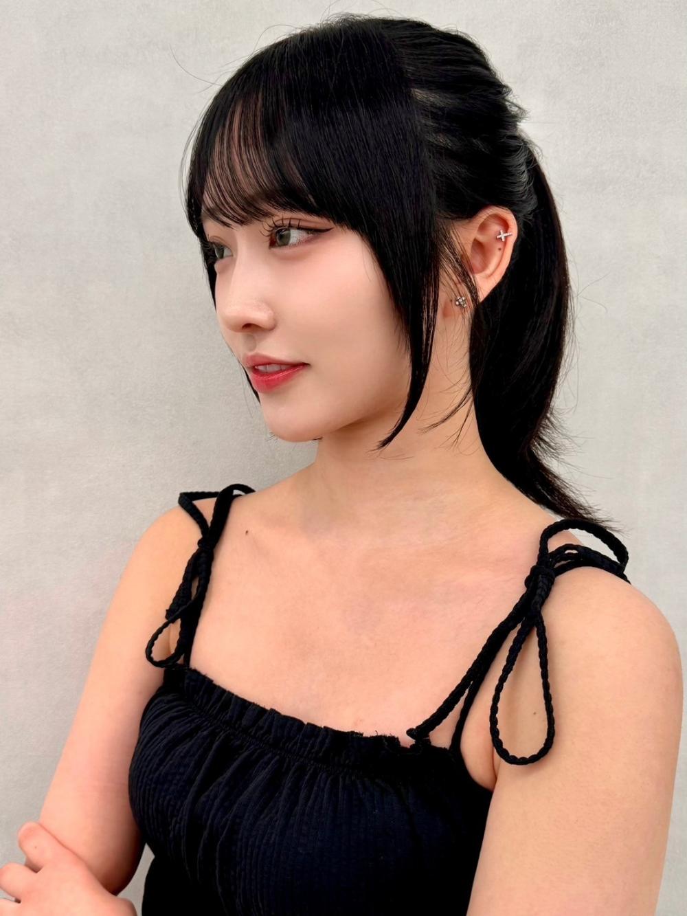 結んでも横顔が素敵なレイヤーカット