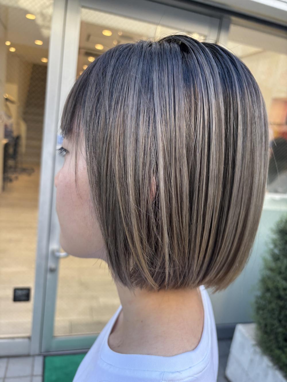 シルバーグレージュ