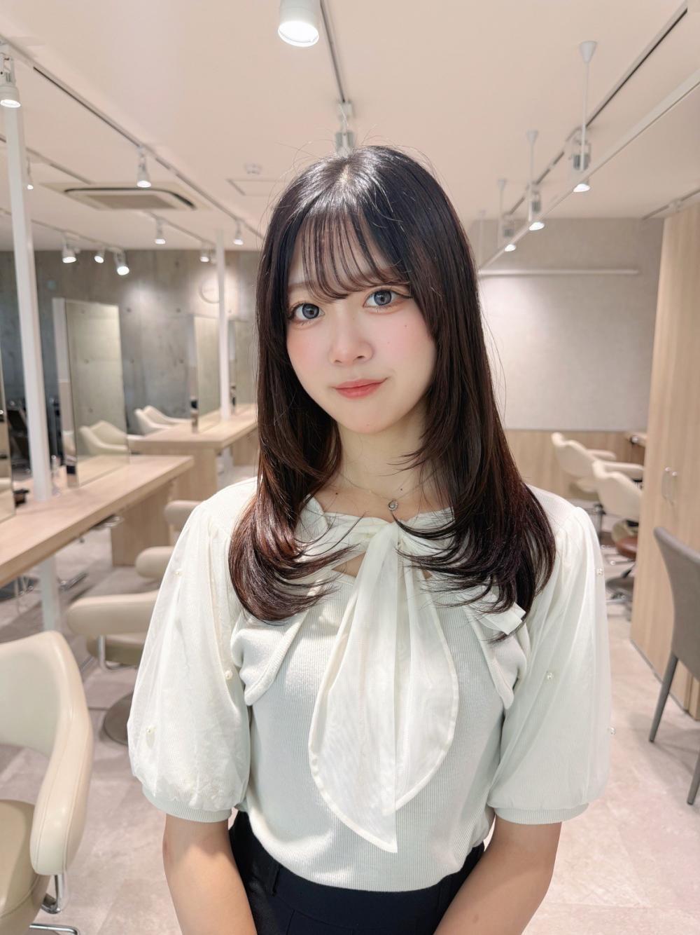暗髪×レイヤースタイル