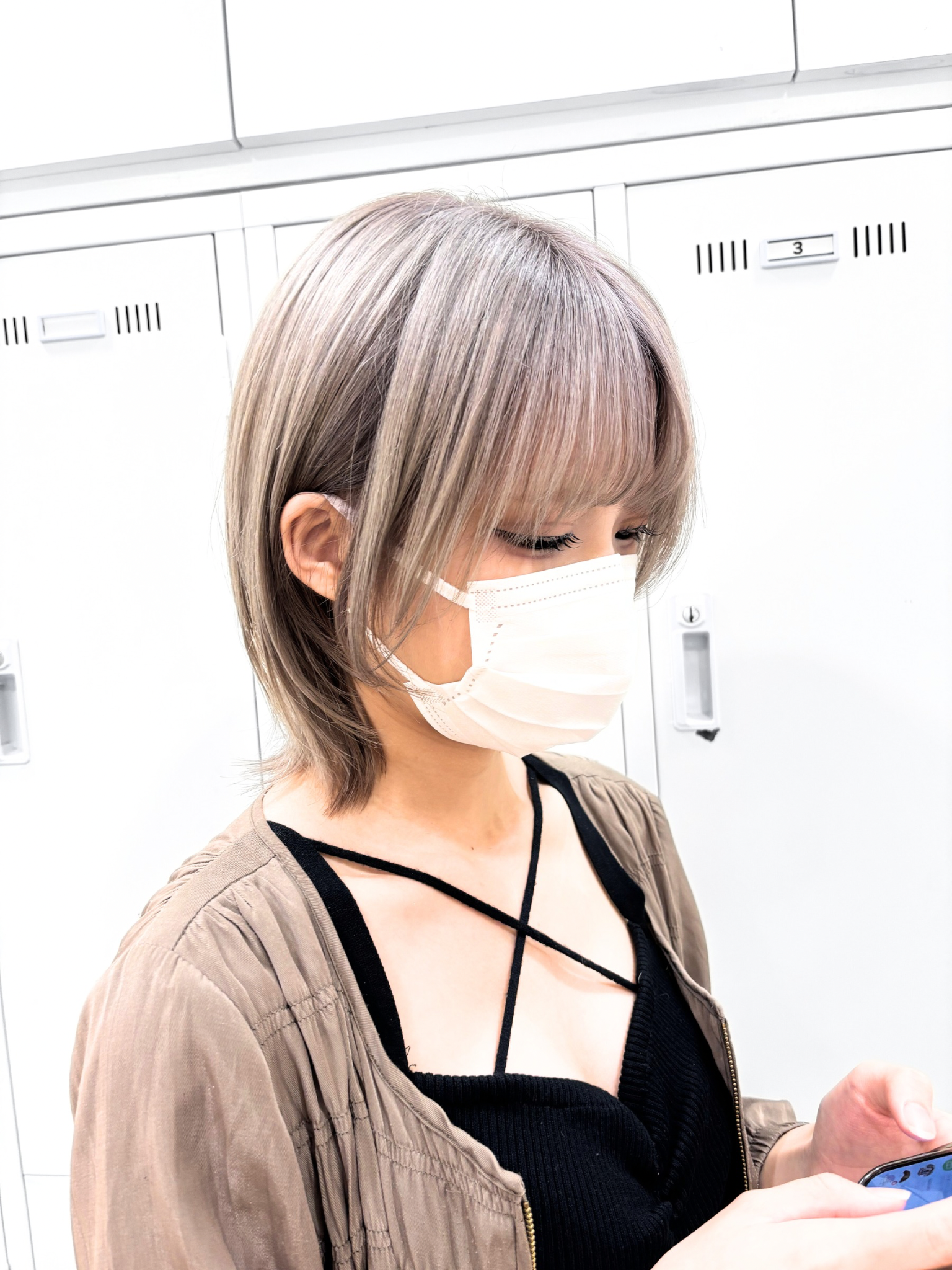 アッシュグレーカラー