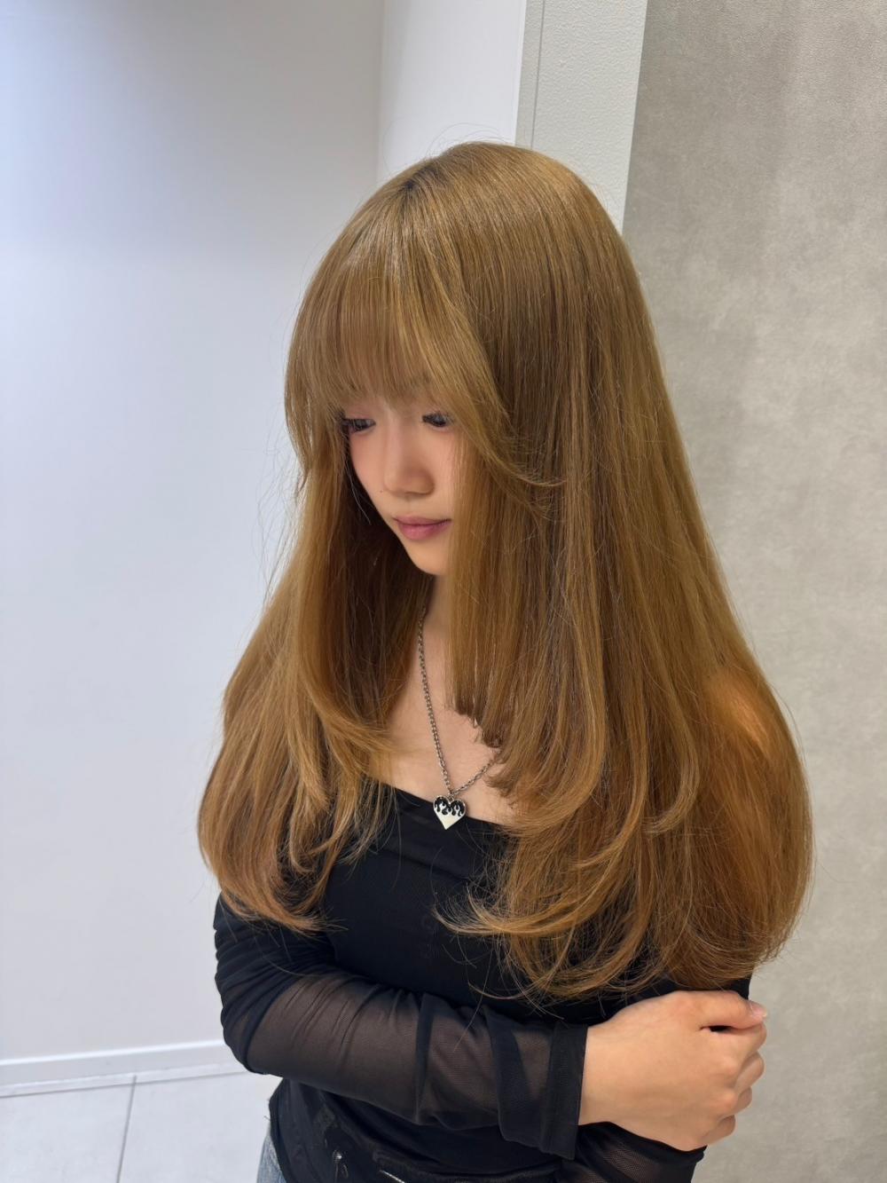 【横浜/桜木町】小顔になれる魔法！韓国風顔周りレイヤーカット＆サイドバングで憧れの韓国女優ヘア｜サブ写真②