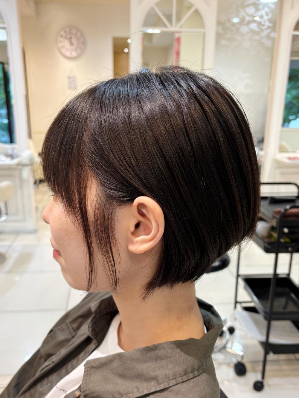 【大人ショート】丸みとツヤが魅力のショートボブ