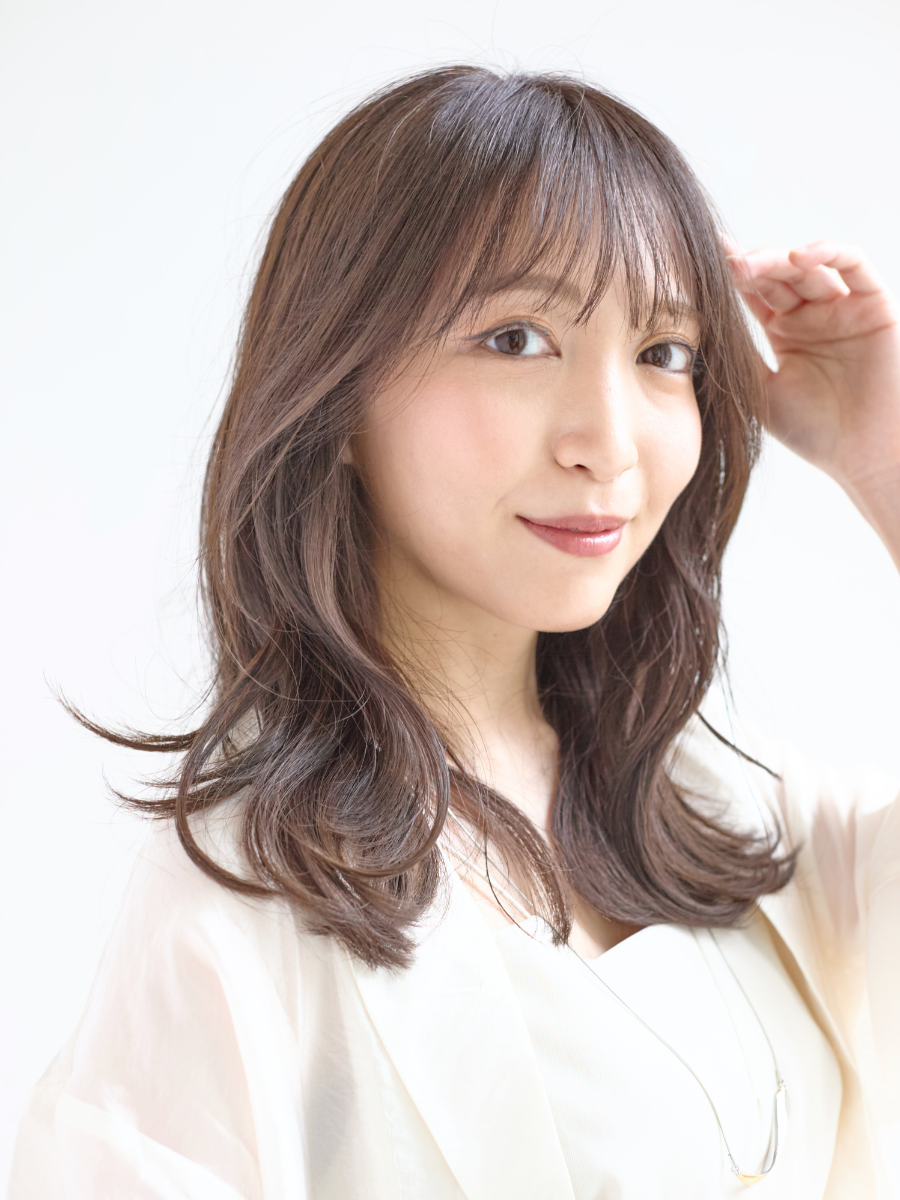 セミロング×白髪ぼかしカラー｜サブ写真②
