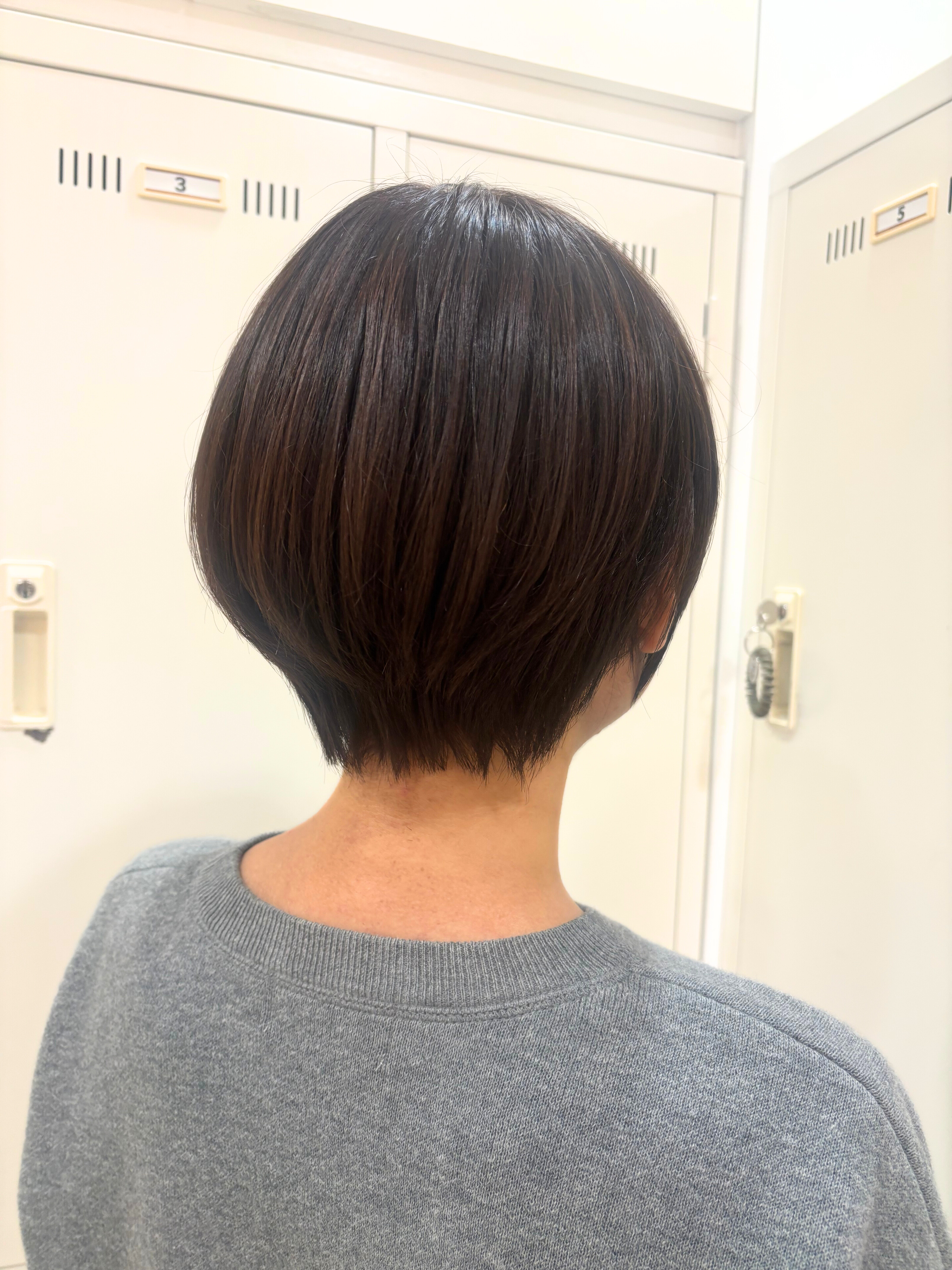 ショートボブ