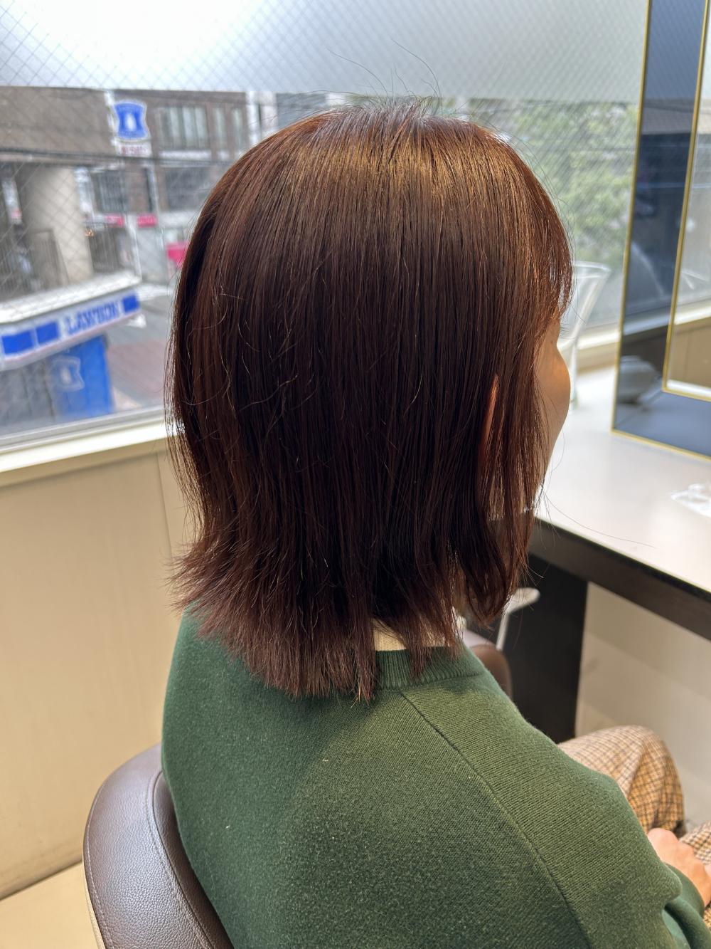 切りっぱなしボブスタイル