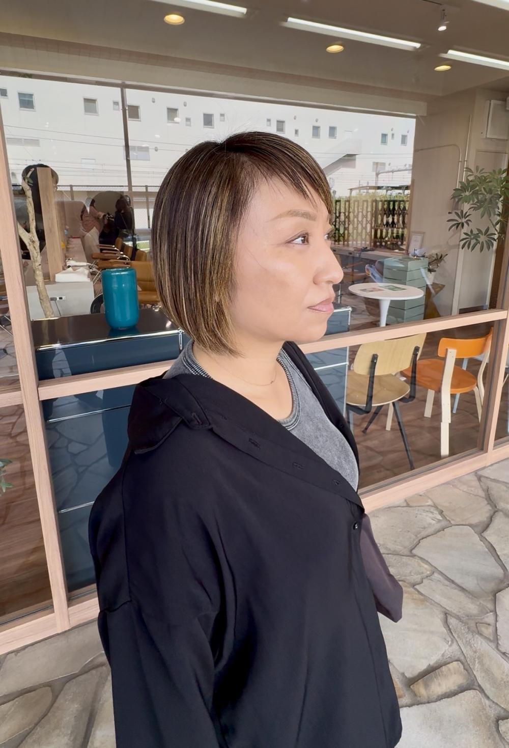 脱白髪染ハイライト