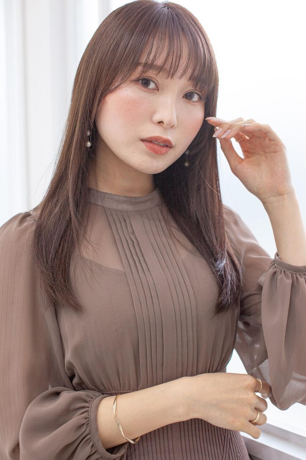 ツヤのあるさらっとした手触り髪質改善ストレート
