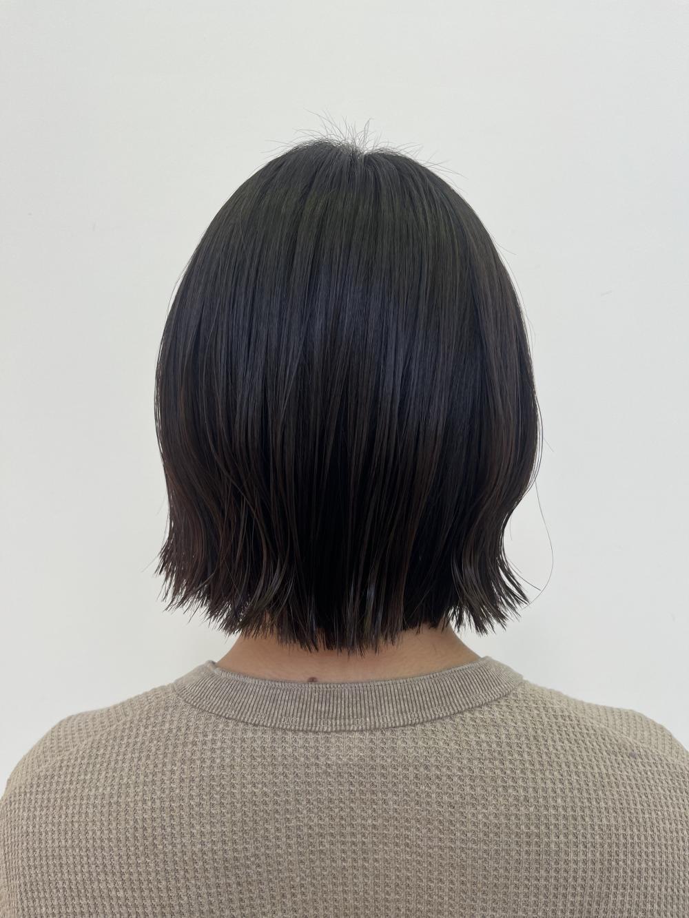 切りっぱなしミニボブ