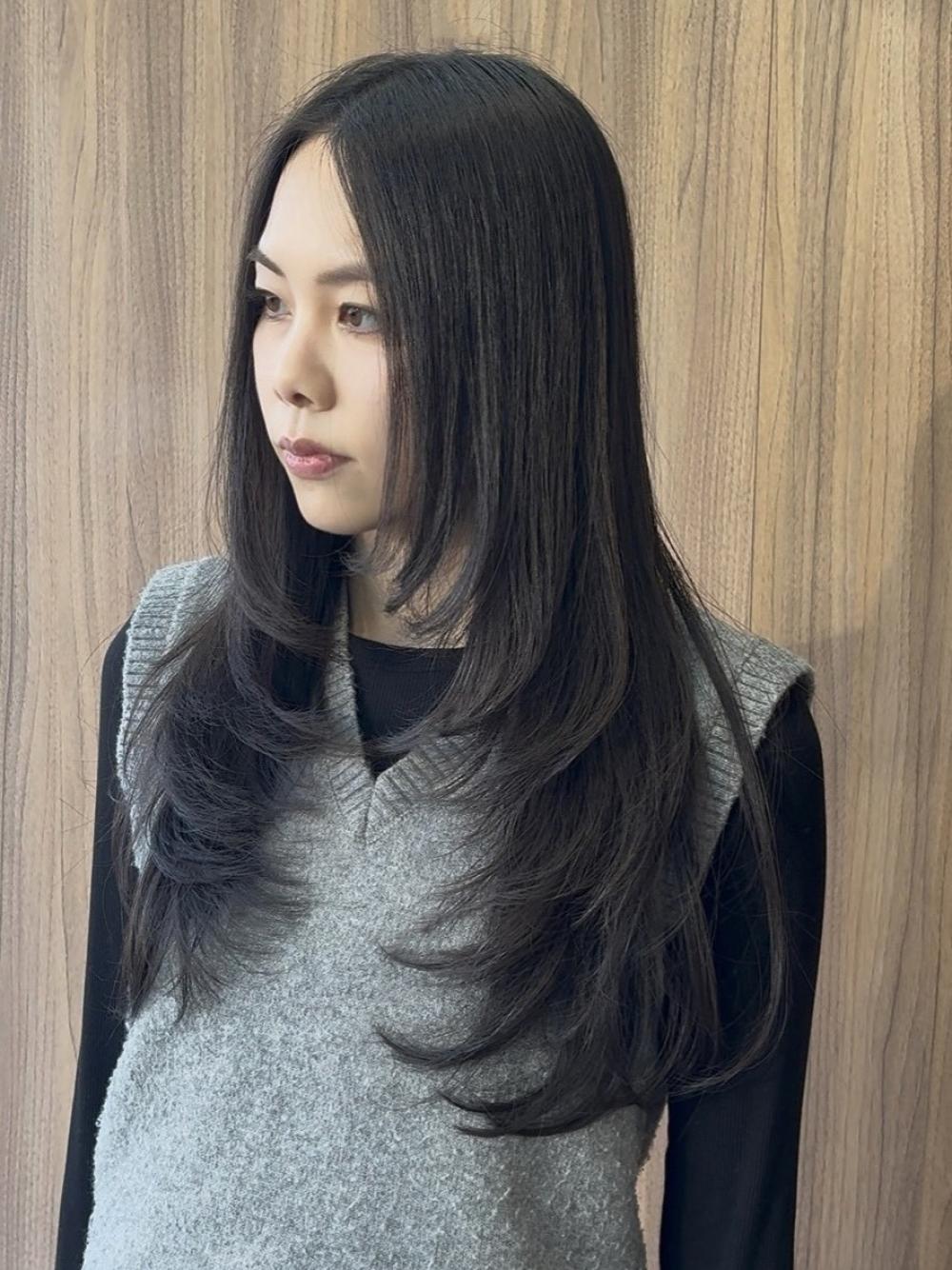 ”普通のロングに飽きた方必見”垢抜けレイヤーカット