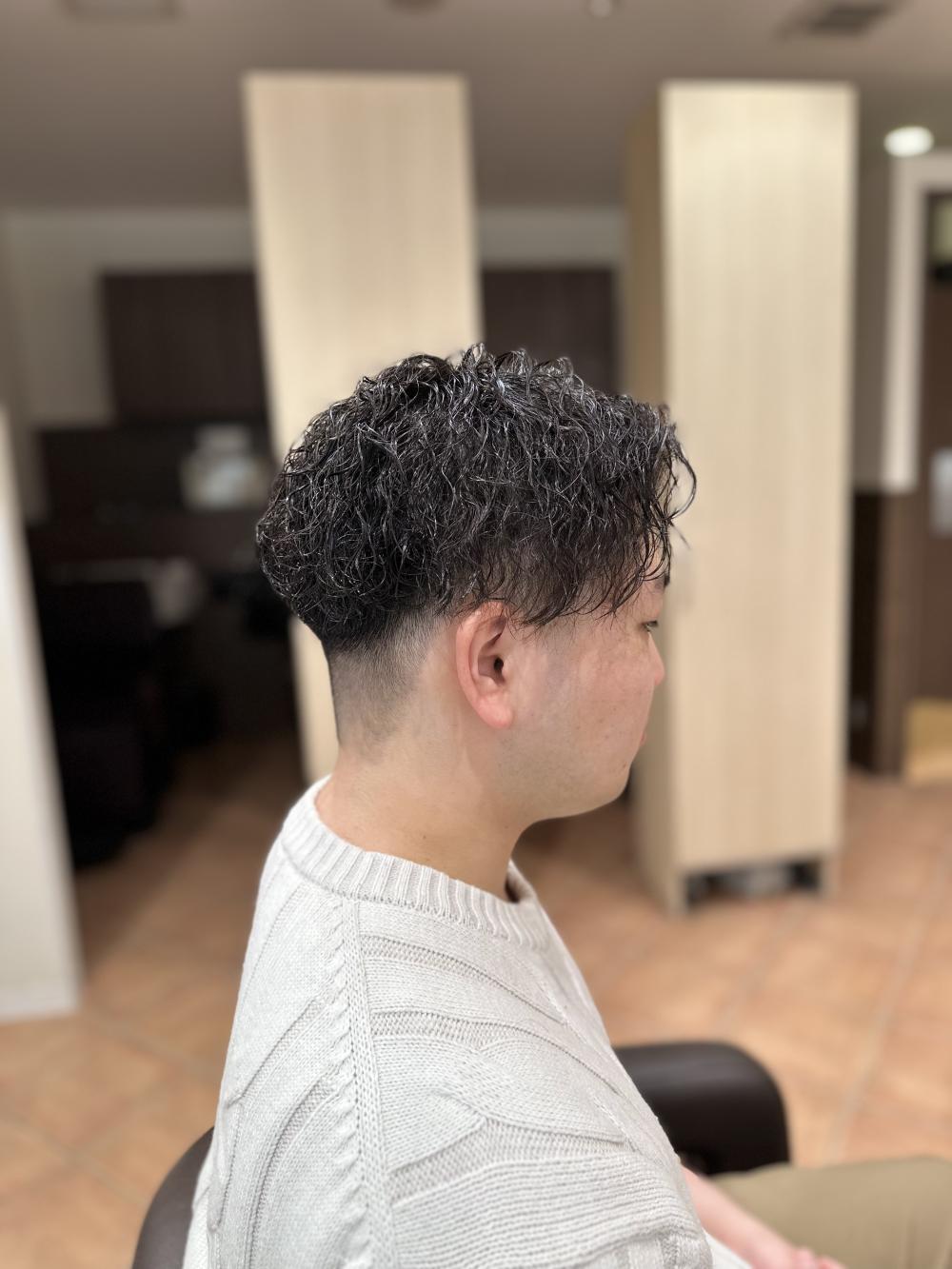 黒髪ツイストスパイラル｜メイン写真