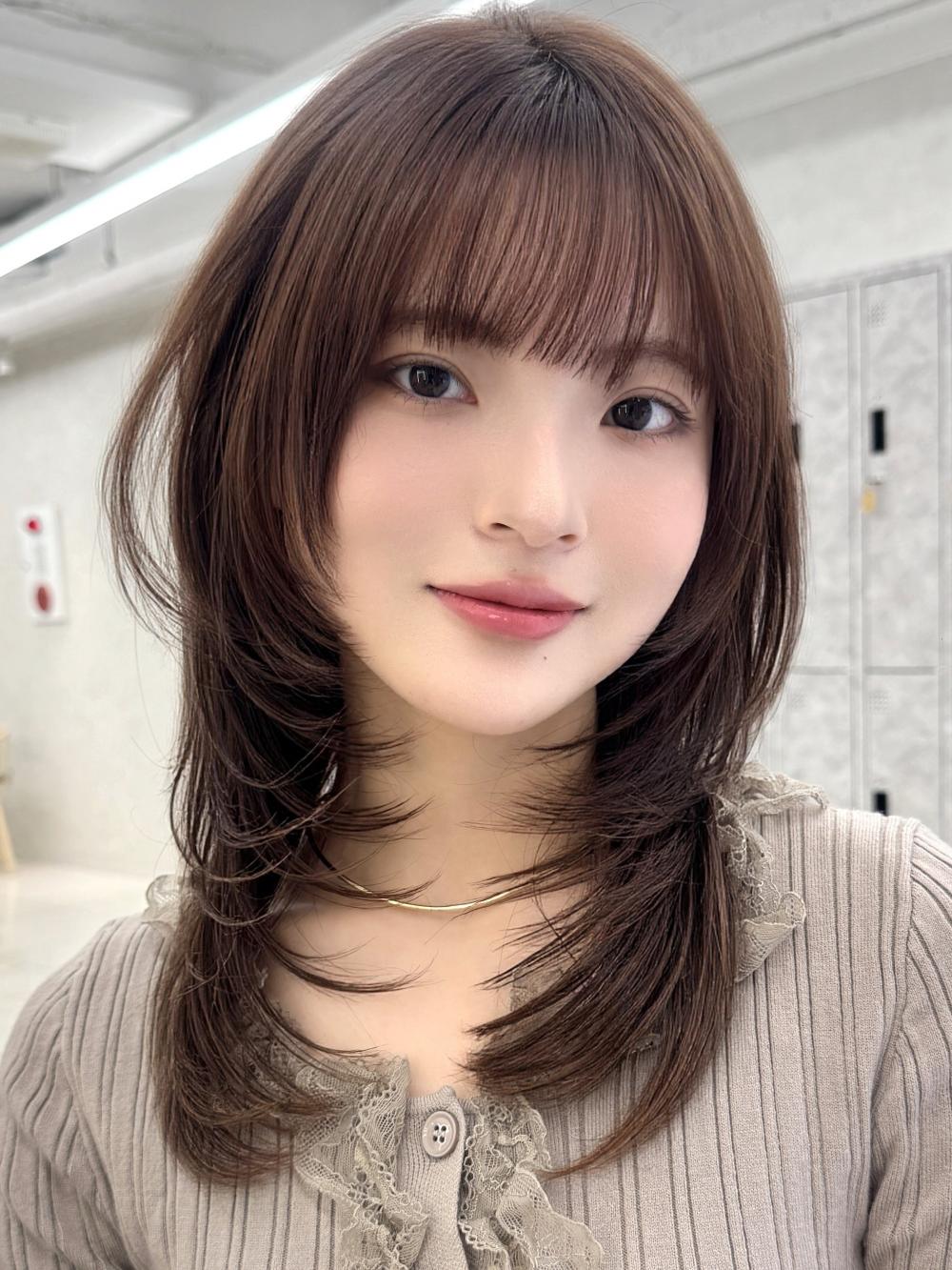 レイヤーカット韓国ヘアダブルカラー顔周り前髪カットボブ