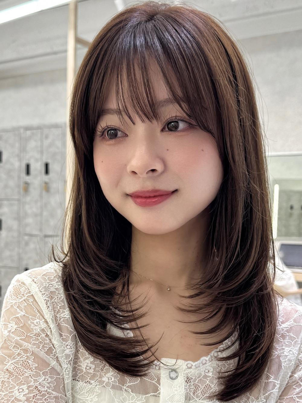 レイヤーカット韓国ヘアダブルカラー顔周り前髪カットボブ