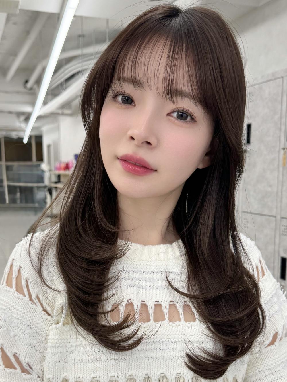 レイヤーカット韓国ヘアダブルカラー顔周り前髪カットボブ
