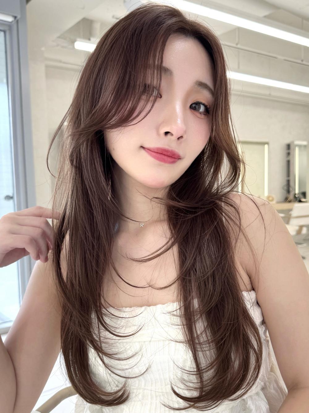レイヤーカット韓国ヘアダブルカラー顔周り前髪カットボブ