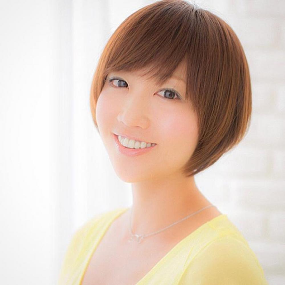 〔自然な マルみ を出したショートヘア〕