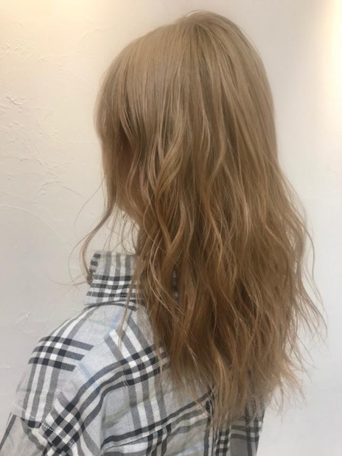white×beige
