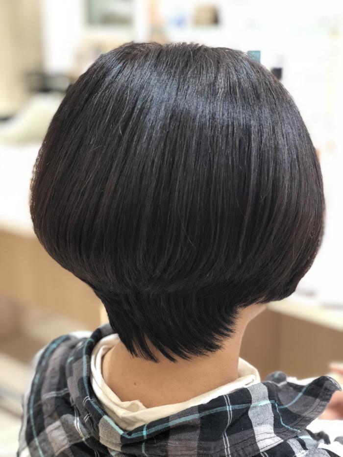 大人耳かけボブ