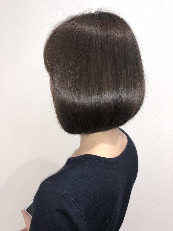 プレミアムなストレートでツヤツヤボブ