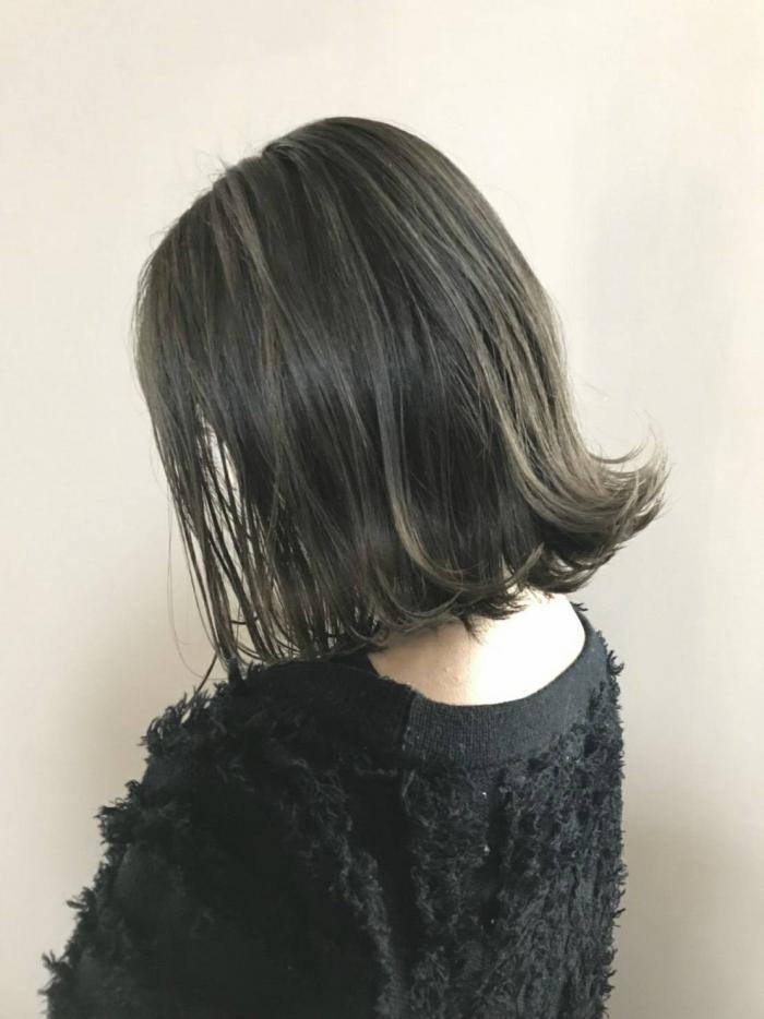 外ハネグレージュ