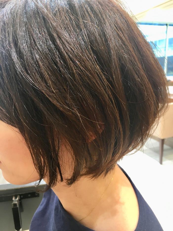 大人ショートヴェルニサージュで立体感を