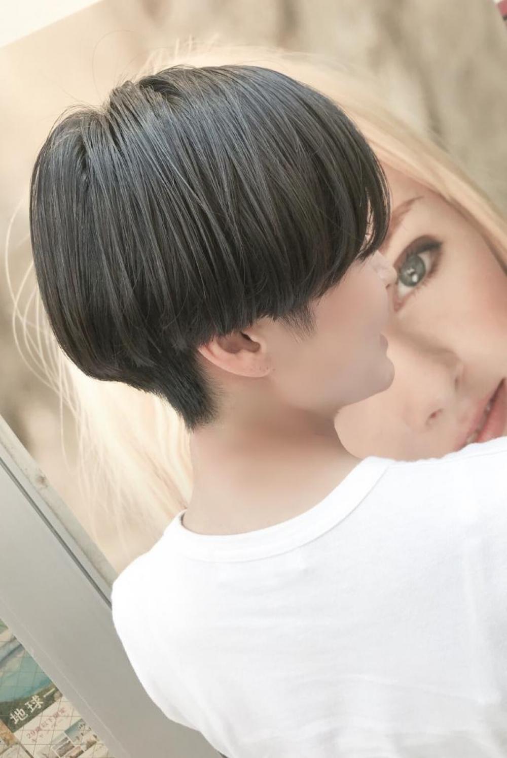 ショートボブ