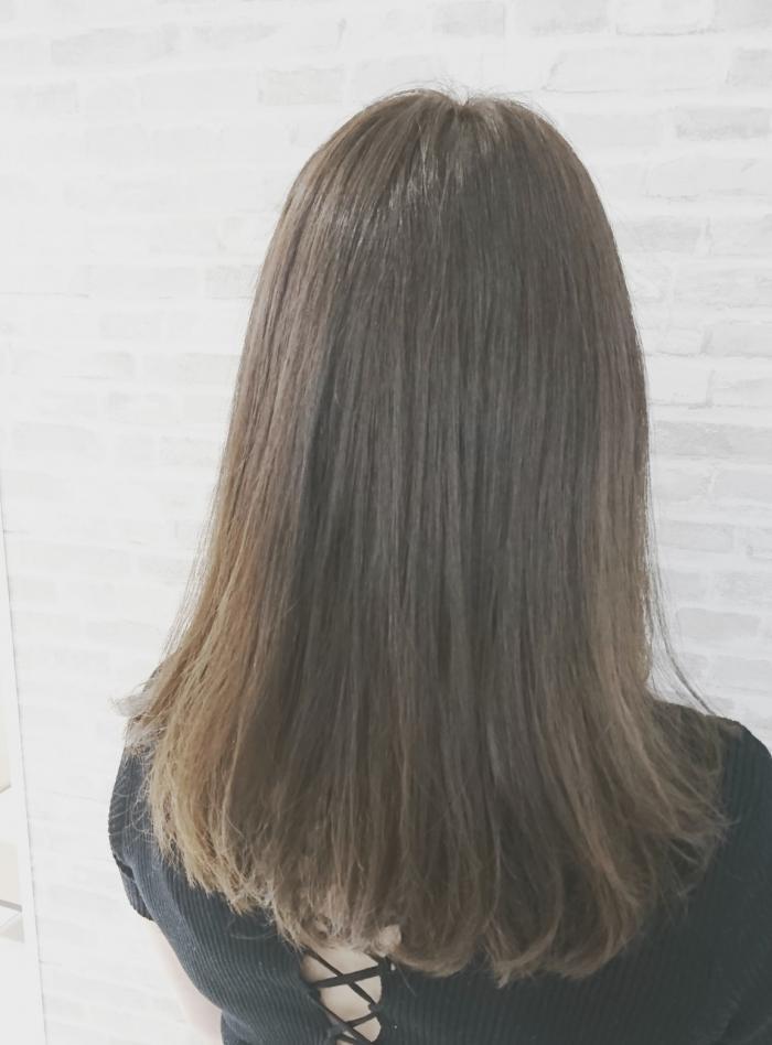 イルミナカラーでダメージレスに明るめヘアー♪
