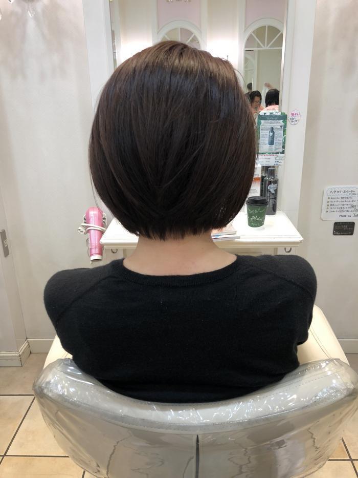 バッサリ王道のイルミナ、ショートボブ｜サブ写真②