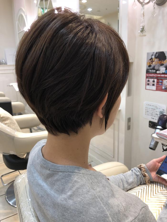 クセ毛でもまとまるショートスタイル