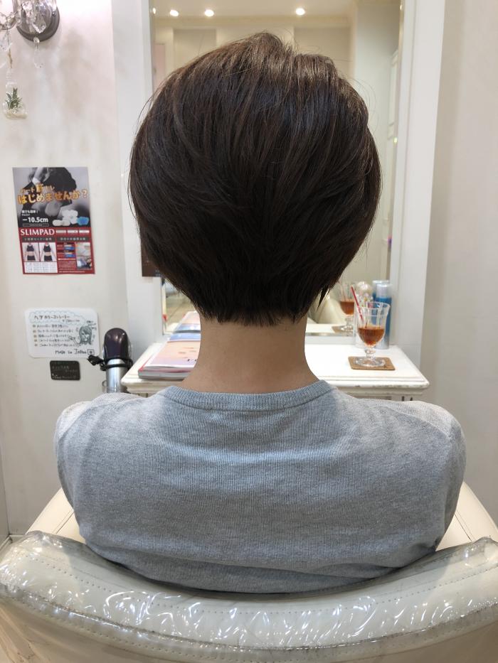 クセ毛でもまとまるショートスタイル｜サブ写真③