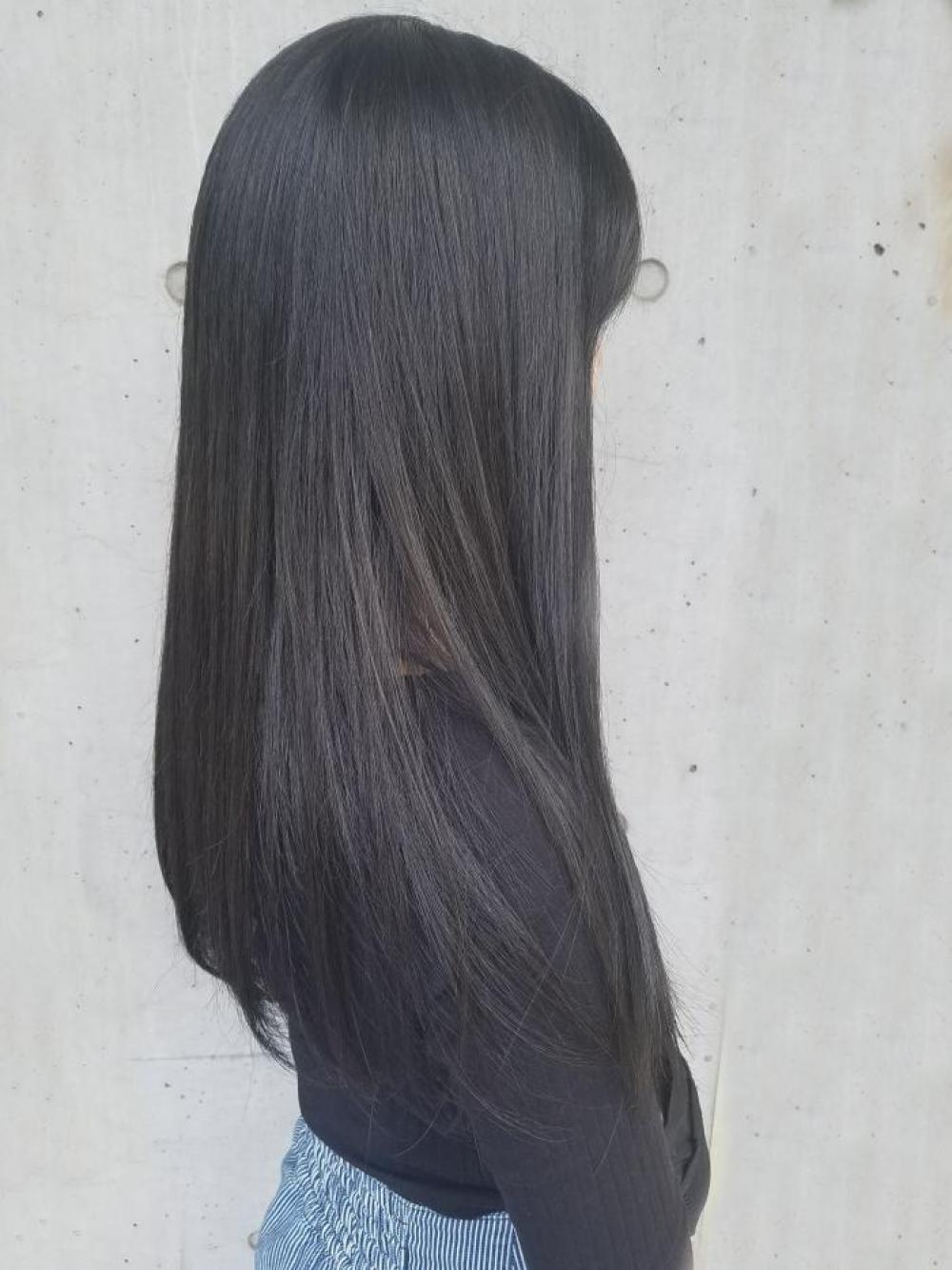 イルミナカラーでさらさらロングヘアー