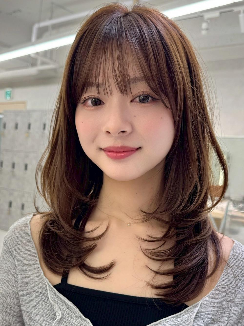 レイヤーカット韓国ヘアダブルカラー顔周り前髪カットボブ