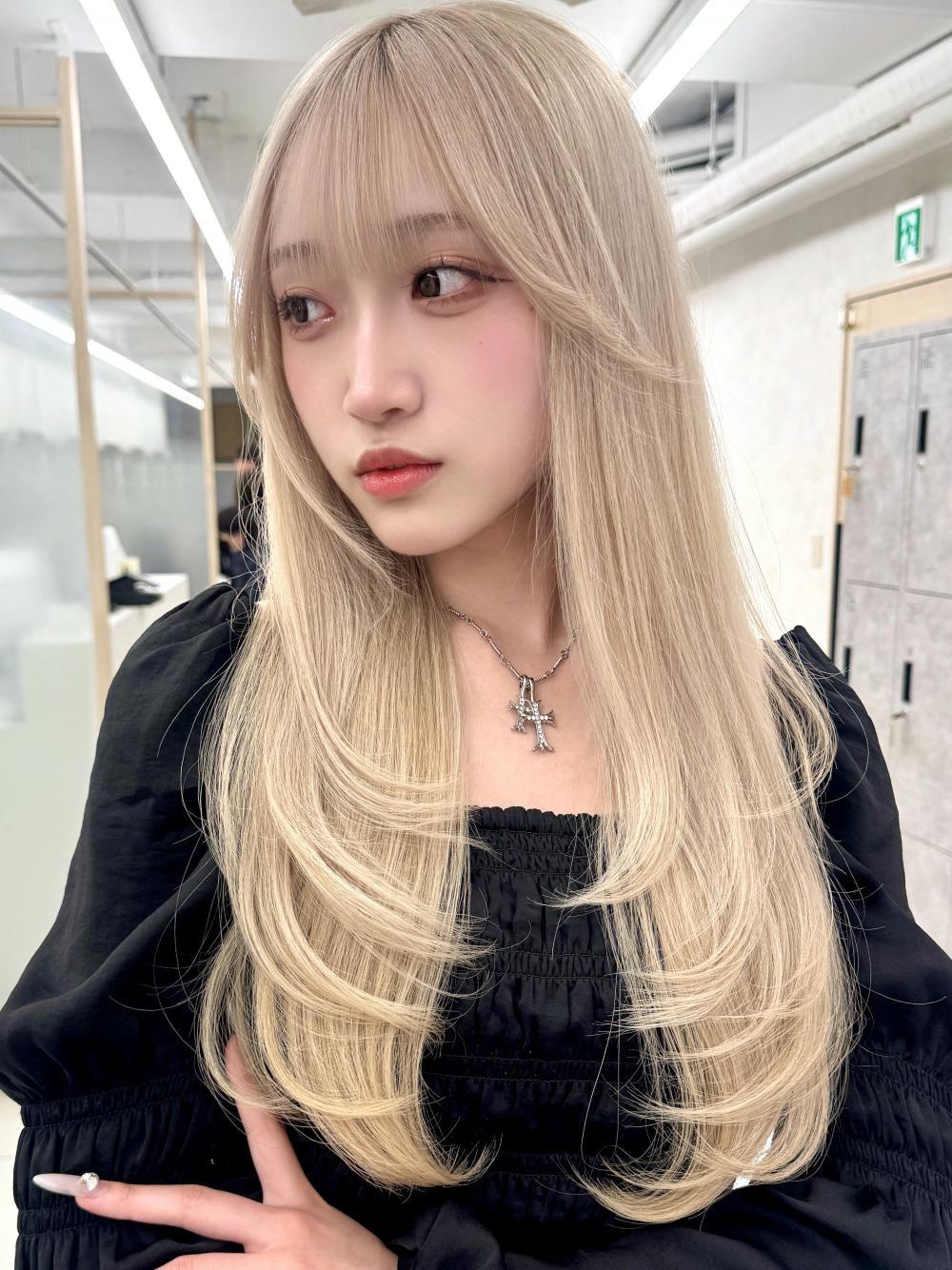 レイヤーカット韓国ヘアダブルカラー顔周り前髪カットボブ