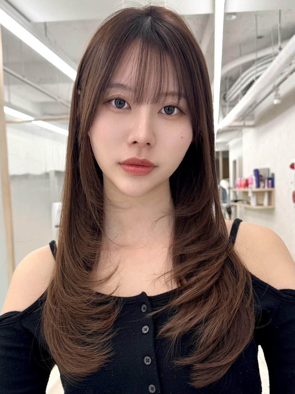 レイヤーカット韓国ヘアダブルカラー顔周り前髪カットボブ
