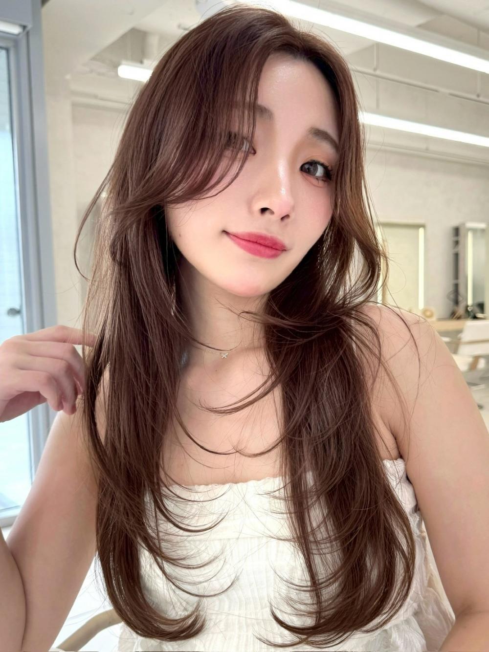 レイヤーカット韓国ヘアダブルカラー顔周り前髪カットボブ