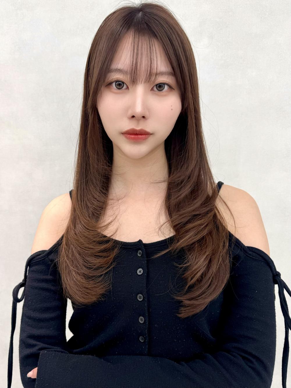 レイヤーカット韓国ヘアダブルカラー顔周り前髪カットボブ