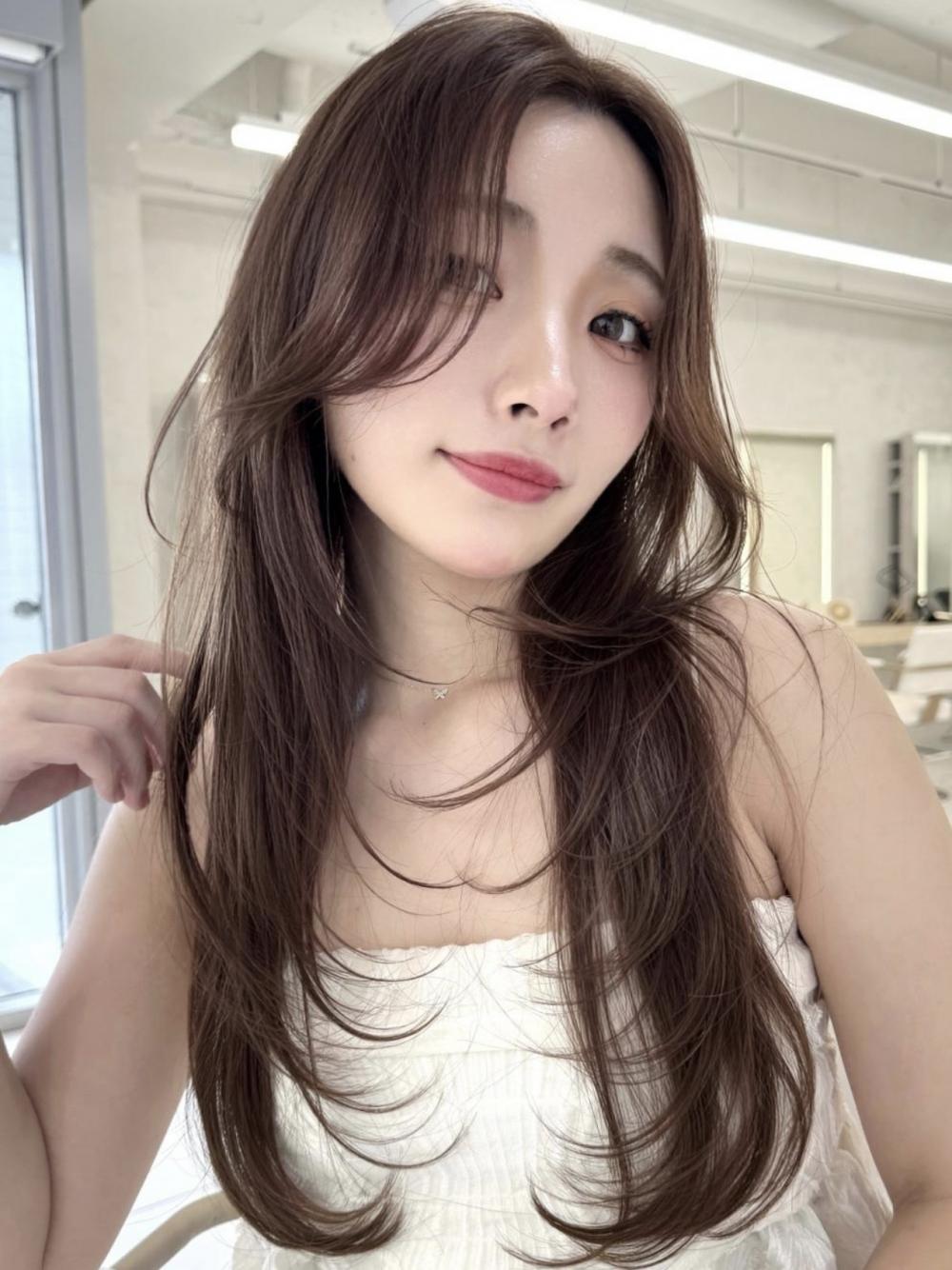 レイヤーカット韓国ヘアダブルカラー顔周り前髪カットボブ